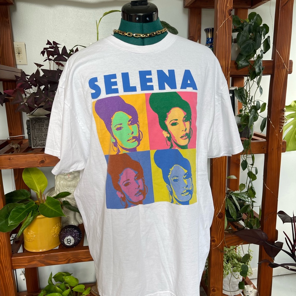 Selena Pop art tee